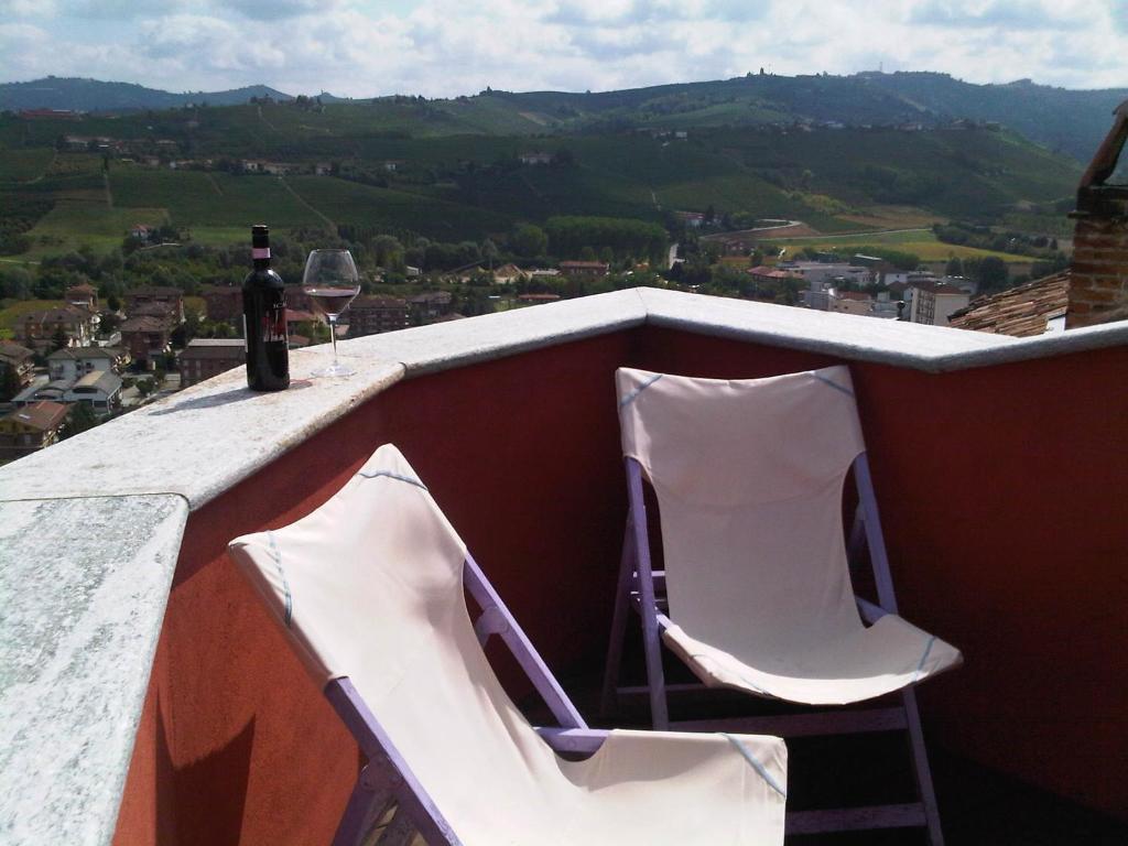 Dimora San Sebastiano Bed & Breakfast Neive Oda fotoğraf